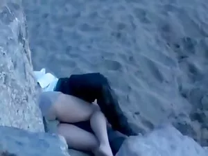 Ellie ցանկանում է Այ ...